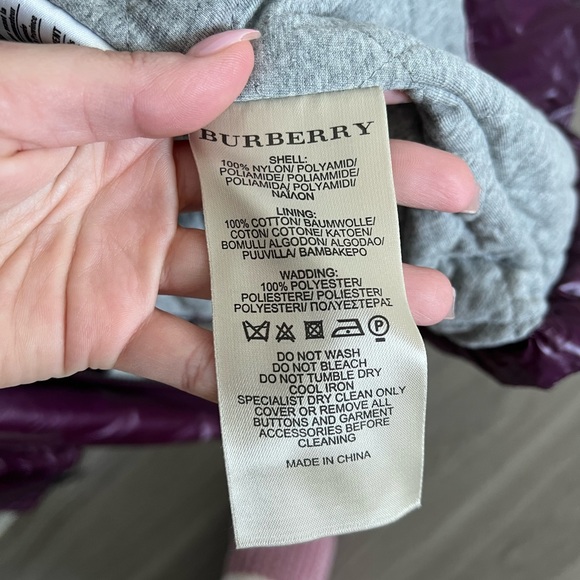 Authentic Burberry winter puffer jacket - Picture 9 of 10